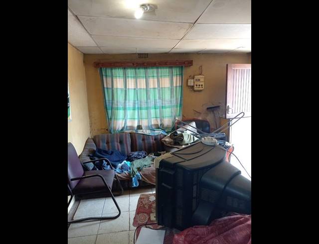 2 BEDROOM HOUSE FOR SALE IN RONDEBULT